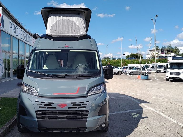 Livingstone 2 Sport Limited - Frontale