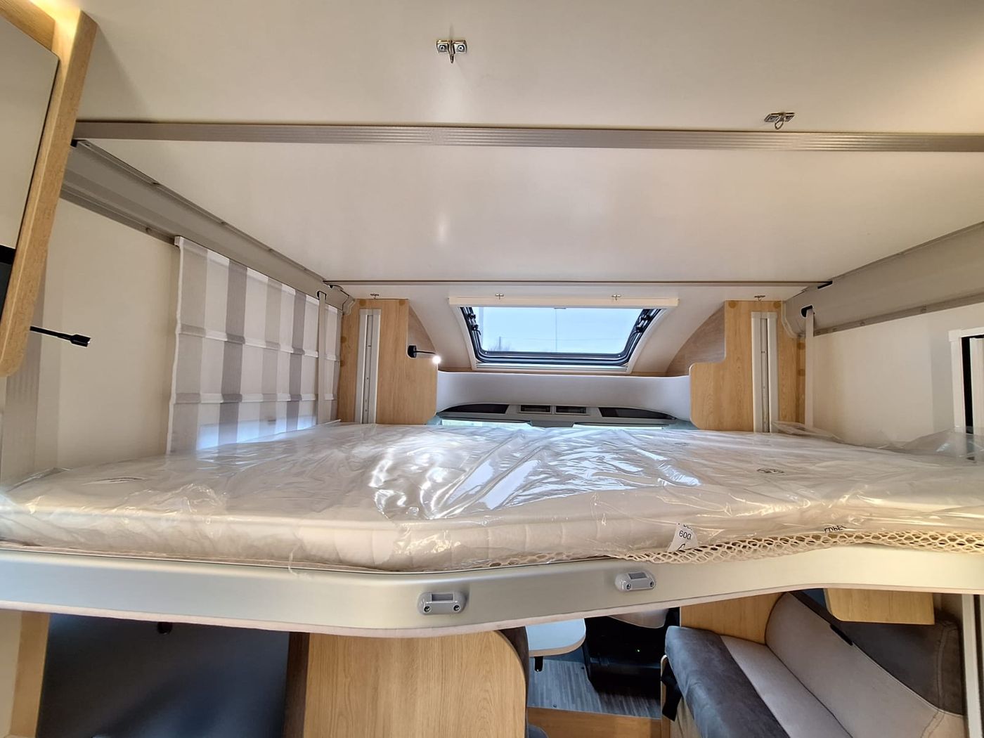 Letto basculante elettrico 203x135