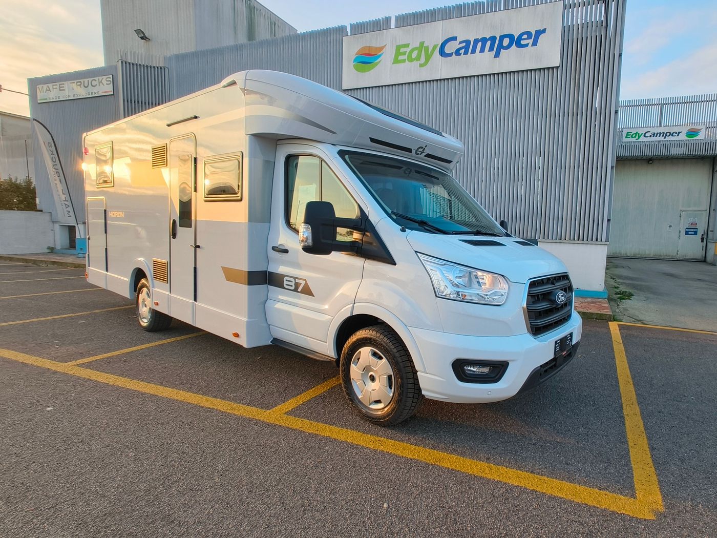 Horon 87 XT con letto basculante