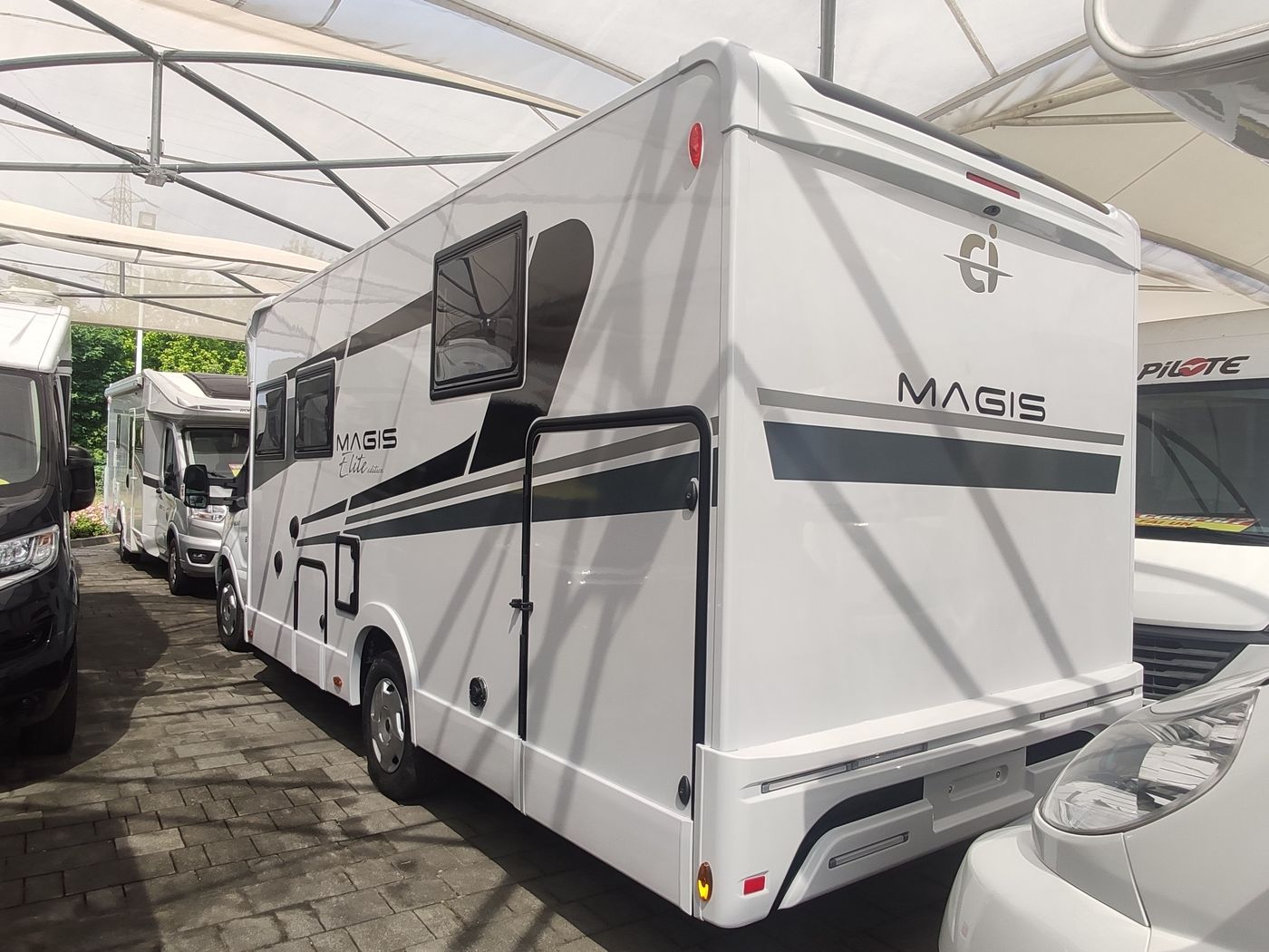 CI Magis 67 XT Elite