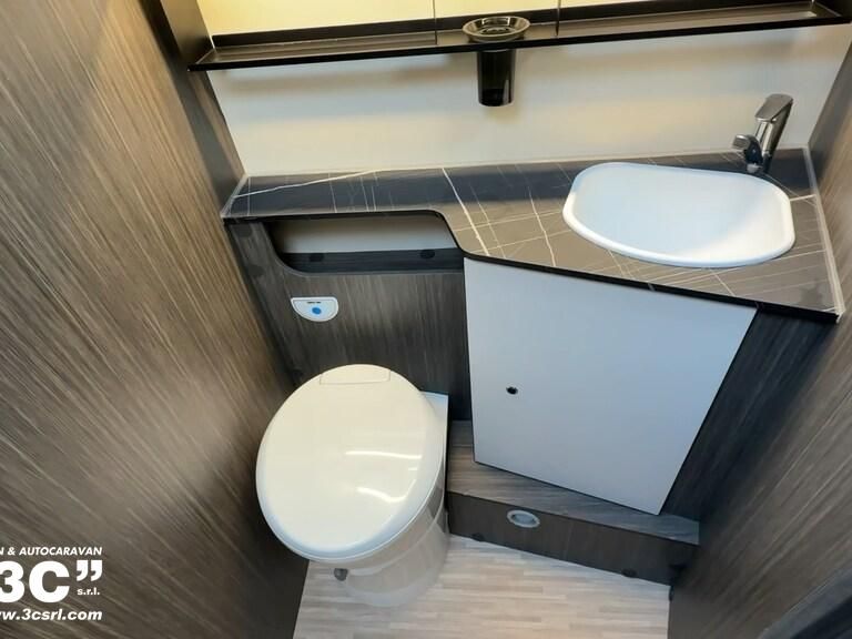 MC LOUIS Nevis 873 auto