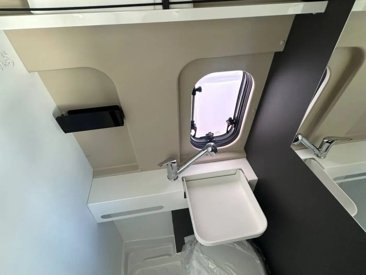 van 2 posti con bagno